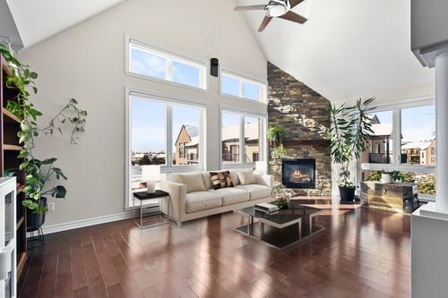 401-709 Montée Des Pionniers, Terrebonne, QC, J6V1T7 | Card Image