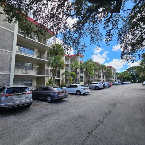 apt-103-3070 Nw 48th Ter, Lauderdale Lakes, FL, 33313-7244 | Card Image