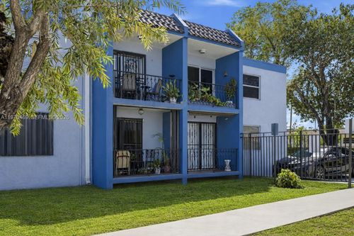 apt-111c-3001 Sw 2nd St, Miami, FL, 33135-2760 | Card Image