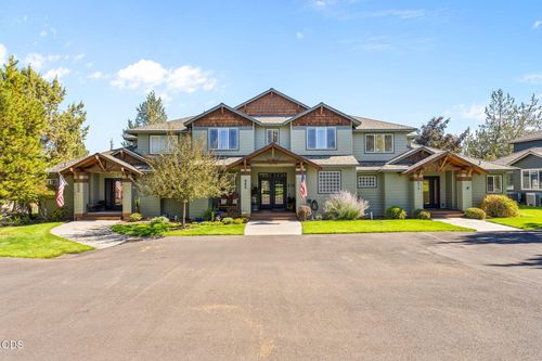 964 Golden Pheasant Dr, Redmond, OR, 97756-8293 | Card Image