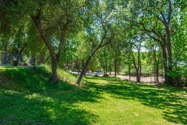 581 Crestview Dr, House other with 4 bedrooms, 1 bathrooms and null parking in Diamond Springs CA | Image 49