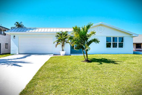 1123 Granada St, Hutchinson Island, FL, 34949-3318 | Card Image