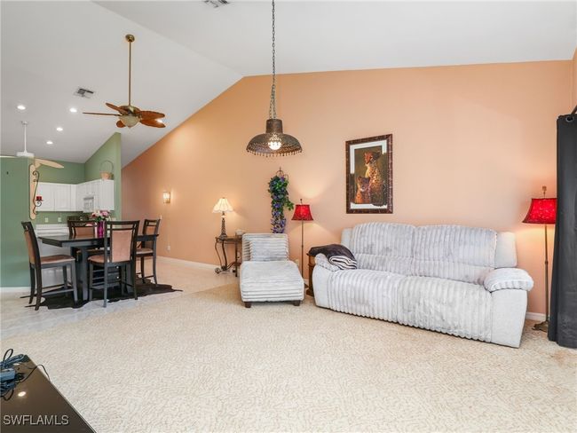 APT-202 - 1170 Partridge Ln, Condo with 2 bedrooms, 2 bathrooms and null parking in NAPLES FL | Image 12