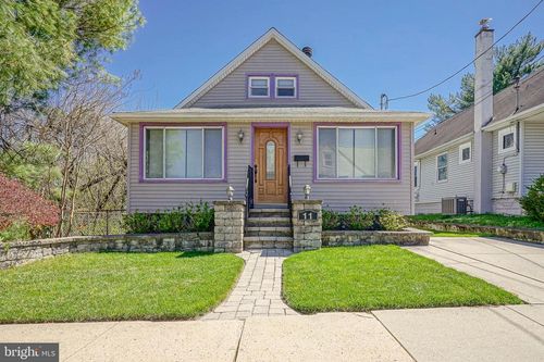 11 E Haines Ave, BARRINGTON, NJ, 08007-1115 | Card Image