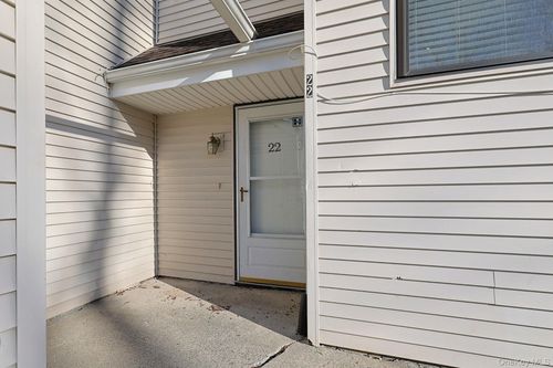 apt-22-25 Pierces Rd, Newburgh, NY, 12550-3250 | Card Image