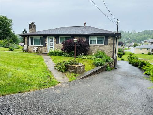 1026 Jefferson Ave, Jeannette, PA, 15644-2713 | Card Image