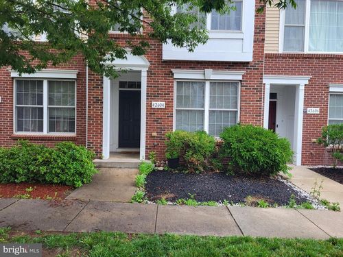 42604 Pine Forest Dr, CHANTILLY, VA, 20152-6028 | Card Image