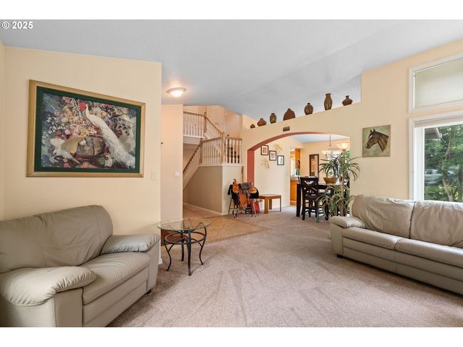 3010 Sw Phyllis Dr, House other with 4 bedrooms, 3 bathrooms and 3 parking in Gresham OR | Image 4