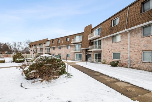 apt-216-3240 N Manor Dr, Lansing, IL, 60438-3630 | Card Image