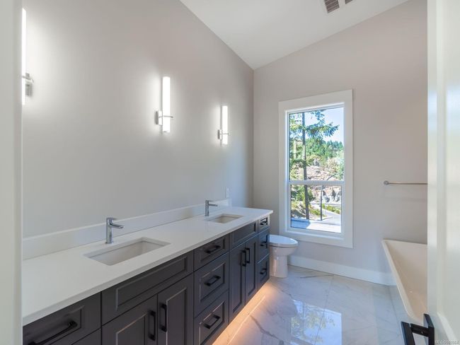 109 - 1217 Manzanita Pl, House other with 4 bedrooms, 4 bathrooms and 4 parking in Nanaimo BC | Image 7