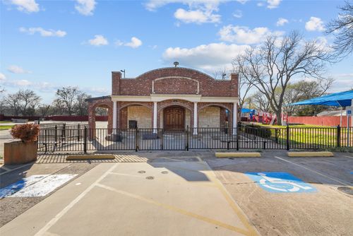 501 Ne 31st Street, Grand Prairie, TX, 75050 | Card Image