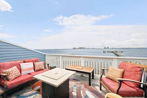 1818 Sea Pines Ln, Navarre, FL, 32566-6939 | Card Image