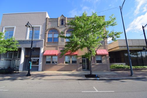 916 & 918 Main Street, Mt Vernon, IL, 62864 | Card Image