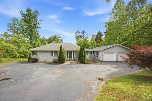 502 Leprechaun Ln, Westminster, SC, 29693-5111 | Card Image