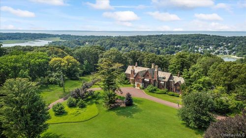 127 Horseshoe Rd, Mill Neck, NY, 11765-1006 | Card Image