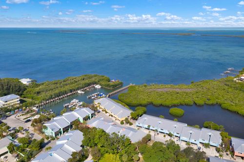 98402 Windward Ave, Key Largo, FL, 33037-2379 | Card Image
