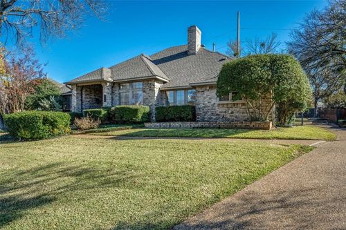 440 Moran Dr, Highland Village, TX, 75077-6771 | Card Image