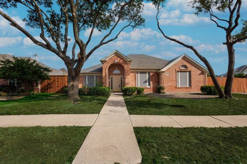 1306 Bentley Dr, Carrollton, TX, 75006-2984 | Card Image