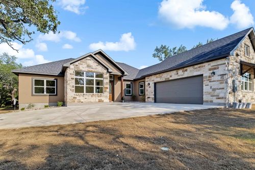 122 Creekside Cv, Marble Falls, TX, 78654-8424 | Card Image
