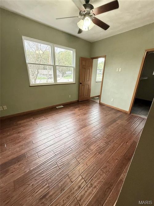 205 Paul Pl, Lebanon, IL, 62254-1953 | Card Image