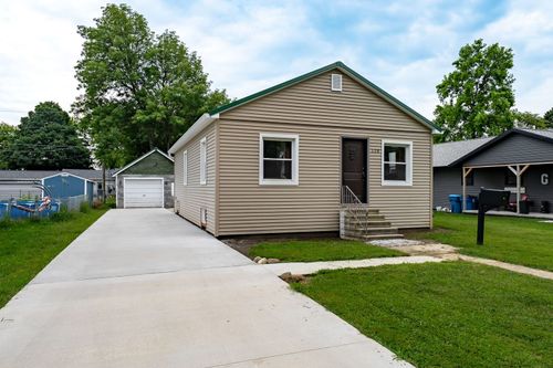 118 E Diller St, Pontiac, IL, 61764-2704 | Card Image