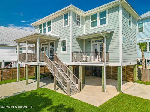 102 Winters Ln, Long Beach, MS, 39560-6014 | Card Image