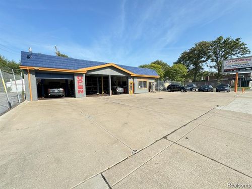 16025 E Warren Ave, Detroit, MI, 48224-3219 | Card Image