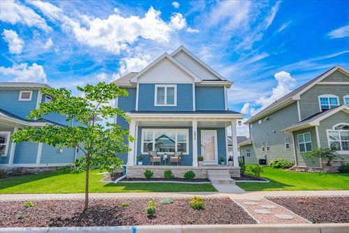 4875 Arugula Rd, Fitchburg, WI, 53711-9136 | Card Image