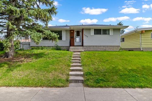 1412 19 Street Ne, Calgary, AB, T2E4Y2 | Card Image