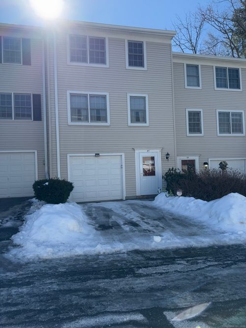 87-87 Summit Commons, Derby, CT, 06418 | Card Image