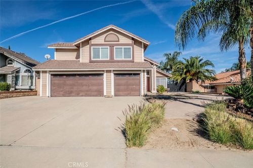 16511 Kiwi Way, Lake Elsinore, CA, 92530-1729 | Card Image