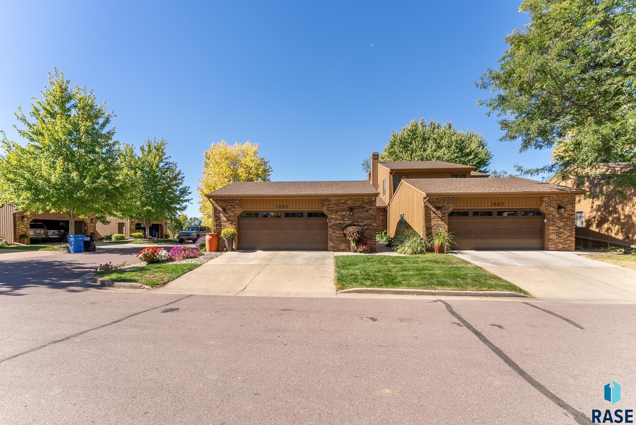 Westward Ho Pl, Sioux Falls, SD 57105
