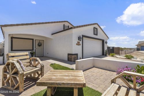 16013 S Coral Rd, Arizona City, AZ, 85123-5796 | Card Image