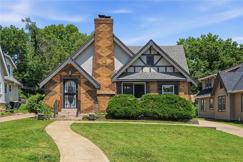 1222 E 76th St, Kansas City, MO, 64131-1922 | Card Image