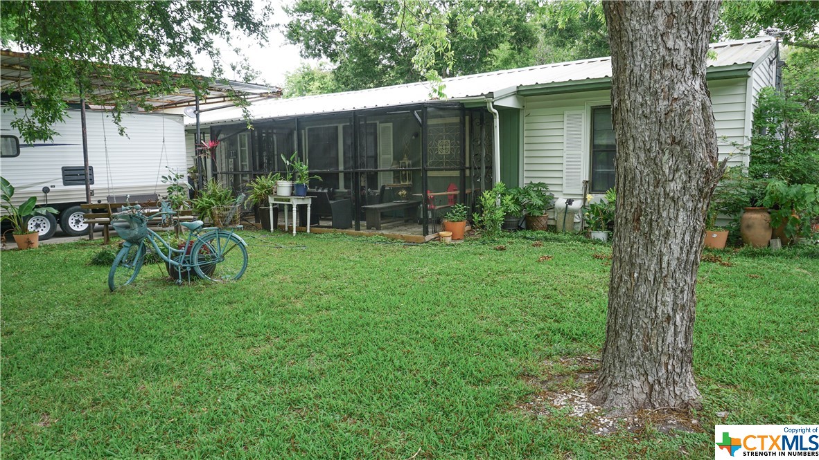 Crockett St, Port Lavaca, TX 77979