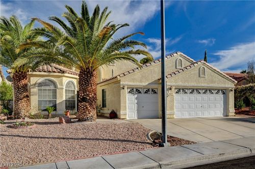 8013 Harbor Oaks Cir, Las Vegas, NV, 89128-6925 | Card Image