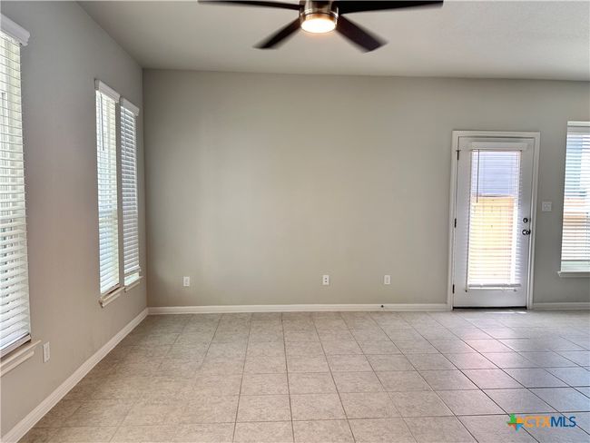 137 Rustic Glen Dr, House other with 3 bedrooms, 2 bathrooms and null parking in San Marcos TX | Image 4