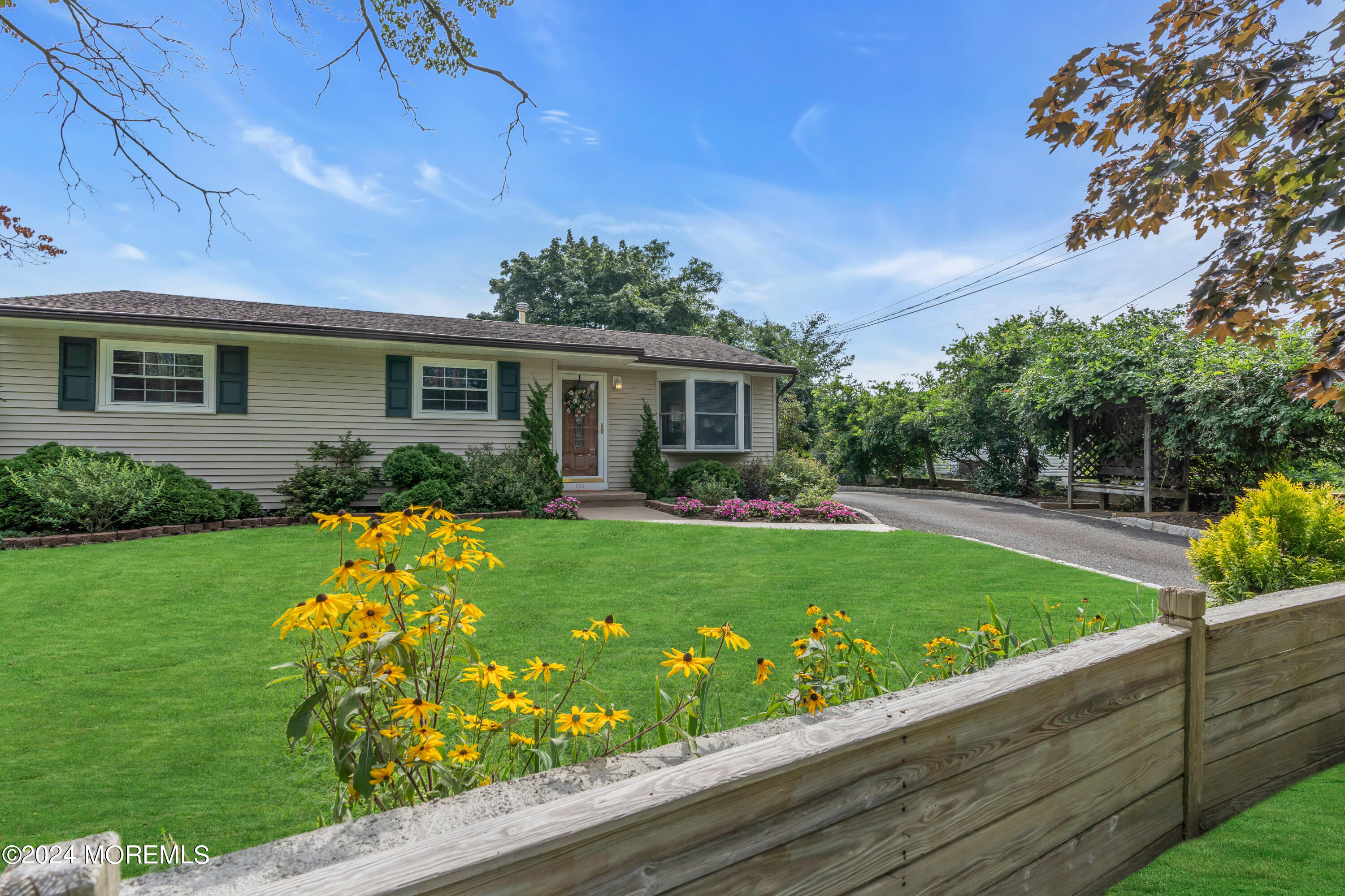 Monty Rd, Toms River, NJ 08753