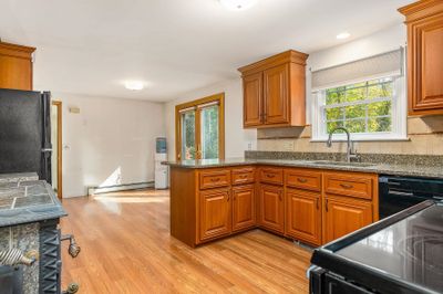 571 Portland Avenue, House other with 3 bedrooms, 1 bathrooms and null parking in Rollinsford NH | Image 3