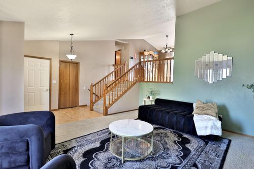 3912 7th St S, Moorhead, MN, 56560-5642 | Card Image