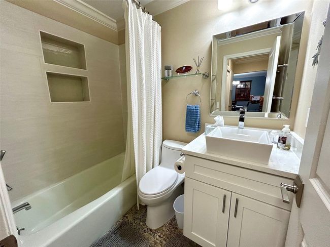 515 - 3272 Lake Bayshore Dr, Condo with 2 bedrooms, 2 bathrooms and null parking in BRADENTON FL | Image 29