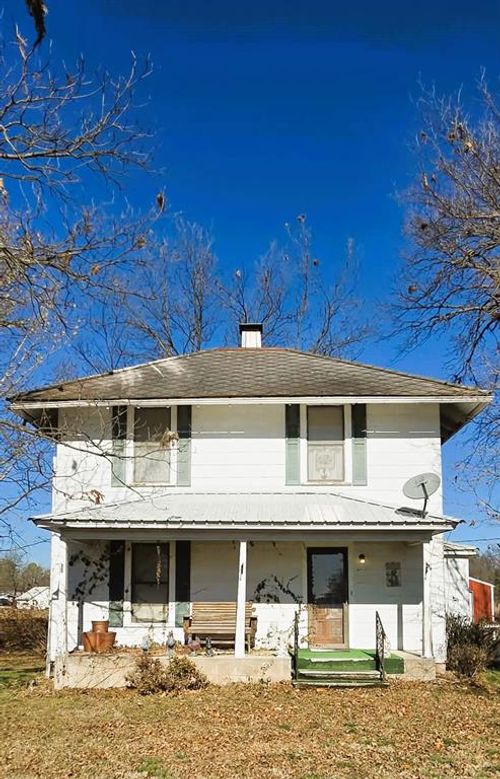 800 S Hinckley St, Holdenville, OK, 74848-5010 | Card Image