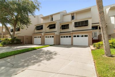 13914 Lake Point Drive, Townhouse with 2 bedrooms, 2 bathrooms and null parking in CLEARWATER FL | Image 1