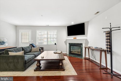 unit-204-12108 Tullamore Ct, LUTHERVILLE TIMONIUM, MD, 21093-8196 | Card Image