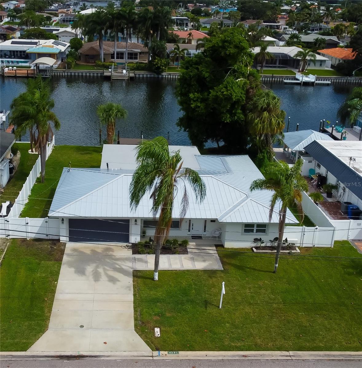 49th Ave, Saint Petersburg, FL 33711