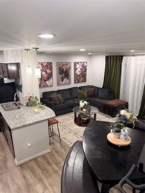 apt-401-3600 Jeanetta St, Houston, TX, 77063-5577 | Card Image