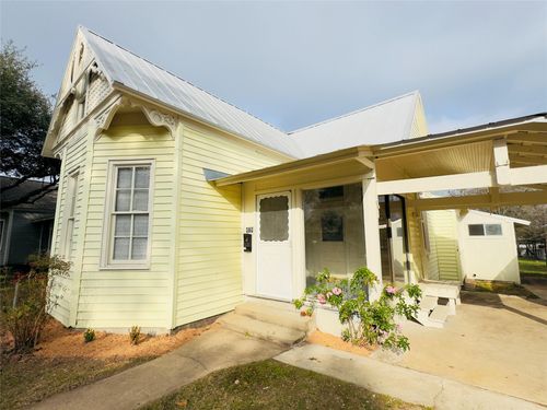 409 Botts Street, Brenham, TX, 77833 | Card Image