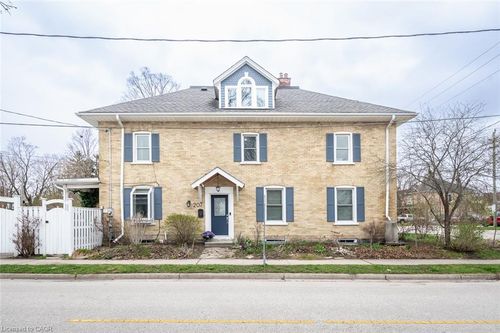 207 Waterloo St N, Cambridge, ON, N3H1N1 | Card Image