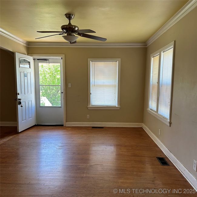 Living Room | Image 5