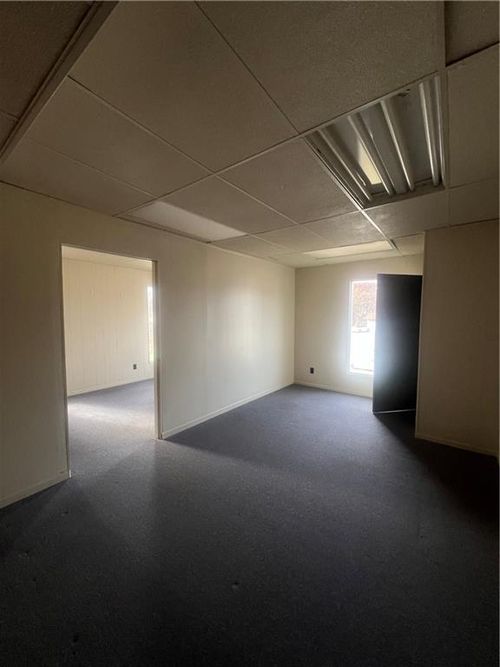 1977 N 77th St, Kansas City, KS, 66112-2084 | Card Image